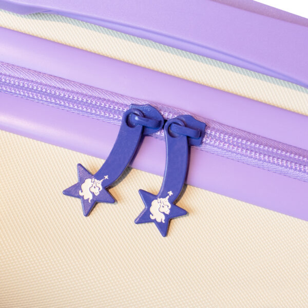 T5882-J2 Valge väike laste kohver